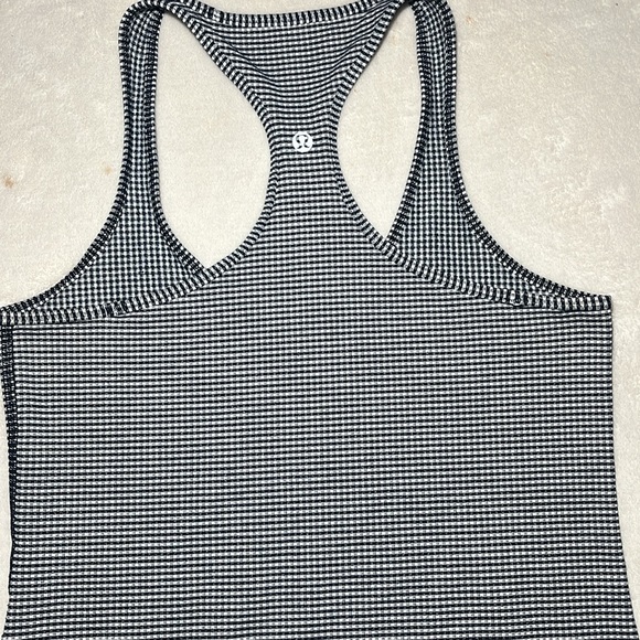 Lululemon Black & White Gingham Racerback Tank Top - Size 6 - Picture 5 of 10